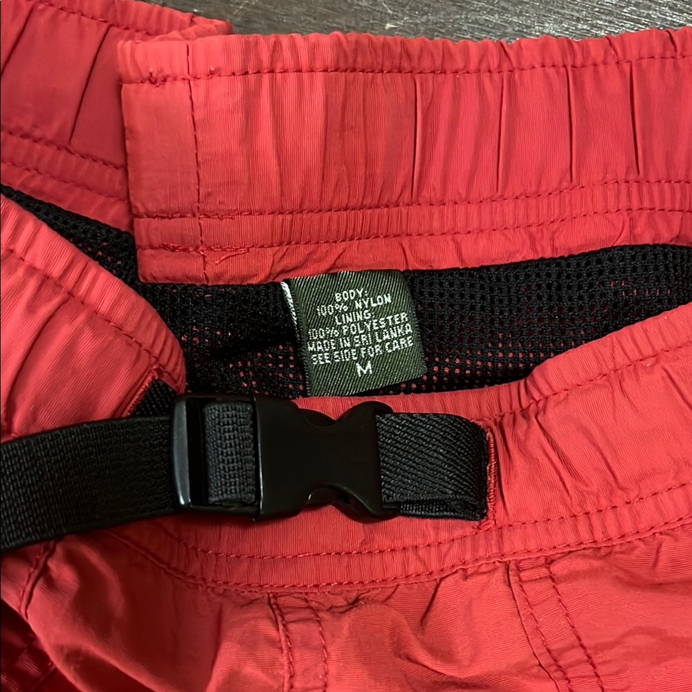 Men's Eddie Bauer Red and Orange cargo pocket multi function Shorts - Picture 7 of 10